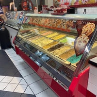 Photo taken at Cold Stone Creamery by Melissa B. on 11/28/2022