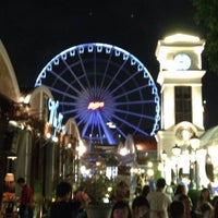 Photo taken at Asiatique The Riverfront by Gie-hong Y. on 7/25/2015