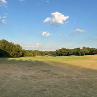 Foto tomada en Twin Creeks Golf Club  por Logan L. el 7/16/2022