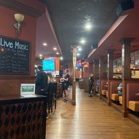Foto diambil di Green Mill Restaurant &amp;amp; Bar oleh Logan L. pada 7/8/2022