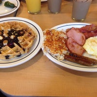 Photo taken at IHOP by Memo C. on 10/18/2014