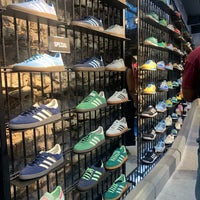 Negozio adidas parigi online