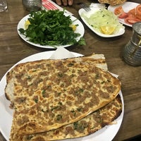 Photo taken at Diyarbakır Lahmacun Merkezi by Tahir.Ernr on 12/7/2019