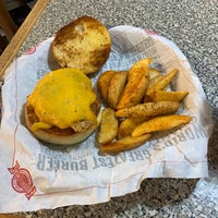 Photo taken at Fuddruckers by Gabrielle M. on 6/3/2019