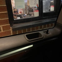 Photo taken at Wendy’s by Jazzy M. on 11/30/2021