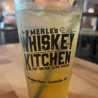 Снимок сделан в Merle&amp;#39;s Whiskey Kitchen пользователем Nicole M. 9/20/2022