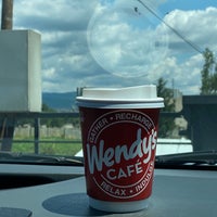 Photo taken at Wendy&amp;#39;s | ვენდისი by A 🤍🎻 on 7/8/2021