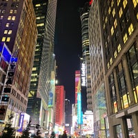 Foto tirada no(a) Courtyard New York Manhattan/Times Square por Lynn B. em 1/21/2022