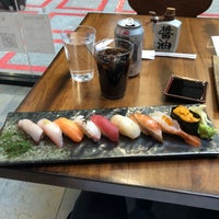 Foto tirada no(a) Nare Sushi por Lynn B. em 2/24/2021