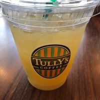 Photo taken at Tully&amp;#39;s Coffee by iwahei on 5/4/2022