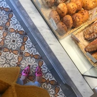 Photo taken at Maison Kayser by Kayleigh H. on 9/30/2017