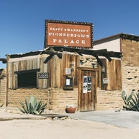 Photo taken at Pappy &amp;amp; Harriet&amp;#39;s Pioneertown Palace by Kayleigh H. on 3/10/2017