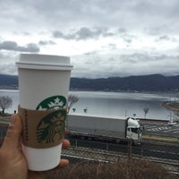 Photo taken at Starbucks Coffee 諏訪湖SA(下り線)店 by 石川 芳. on 4/5/2015
