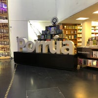 Photo taken at Librería Porrúa by Denovland A. on 3/11/2020