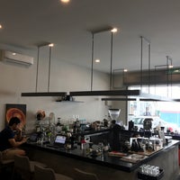 10/21/2017 tarihinde Wooi L.ziyaretçi tarafından Reframe Coffee Roasters'de çekilen fotoğraf