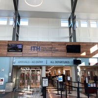 Foto tirada no(a) Ithaca Tompkins Regional Airport (ITH) por April L. em 2/24/2020