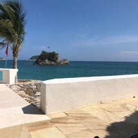 Photo taken at Barceló Huatulco Beach Resort by Alejandro B. on 10/12/2019