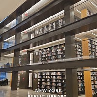 Photo taken at New York Public Library - Stavros Niarchos Foundation Library (SNFL) by Marina on 3/21/2024