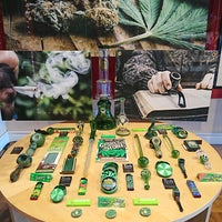 Photo taken at Friendly Stranger - Cannabis Culture Shop by Rod R. on 11/19/2018