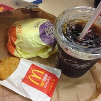 Photo taken at McDonald&amp;#39;s by CHOE S. on 9/23/2012
