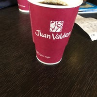 Photo taken at Juan Valdez Café by Alyne on 9/23/2018