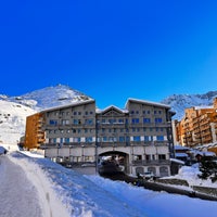 Photo taken at Club Med Val Thorens Sensations by Dionne L. on 12/17/2021