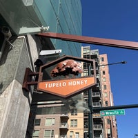 Foto tirada no(a) Tupelo Honey por Dionne L. em 4/30/2023