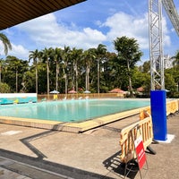 Photo taken at Katong Swimming Complex by Dionne L. on 4/22/2022