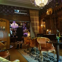Photo taken at Lobby Bar Hotel Toren by Я on 8/19/2017