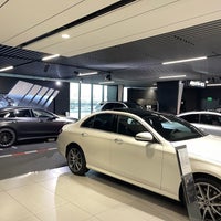 Photo taken at Авангард Mercedes-Benz by Я on 11/26/2021