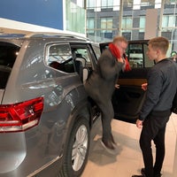 Photo taken at Volkswagen Нева-Автоком by Я on 5/14/2019