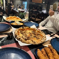 Foto scattata a 8portions Pizza da A il 5/14/2024