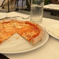 Foto tirada no(a) Ristorante Pizzeria Stilo por Rana. em 8/14/2023