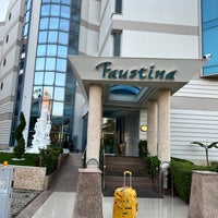 Foto tomada en Faustina Hotel Kusadasi  por Warakorn P. el 9/11/2022