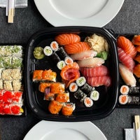 รูปภาพถ่ายที่ Sushi Köln โดย The Specialist เมื่อ 6/20/2021