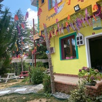 Foto scattata a Zeynepp Restaurant &amp;amp; Cafe &amp;amp; Patisserie da Aisha il 8/5/2022
