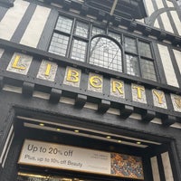 Снимок сделан в Liberty of London пользователем Mohammed ♐️ 4/9/2024