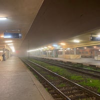 Photo taken at Platform 3 by Charlie on 10/24/2019
