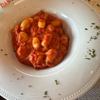 Foto tirada no(a) Carpaccio ristorante italiano por S em 8/4/2023