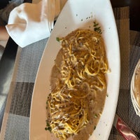 Foto tirada no(a) Carpaccio ristorante italiano por S em 8/4/2023