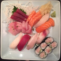 Foto scattata a Monster Sushi da Stephen C. il 5/21/2016