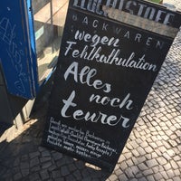 Das Foto wurde bei leuchtstoff Kaffeebar von Tobi S. am 5/18/2017 aufgenommen