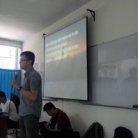 Review Auditorium Universitas Kristen Petra