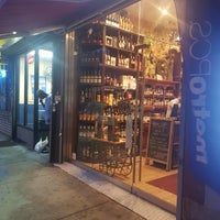 7/22/2018 tarihinde Zerjyo D.ziyaretçi tarafından Wine Stop NYC'de çekilen fotoğraf
