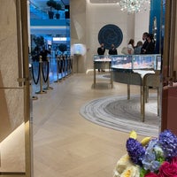 Photo taken at Tiffany &amp;amp; Co. by Hind on 8/27/2022