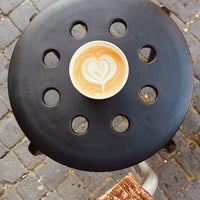 Foto tirada no(a) Blackbird Coffee &amp; Vintage por Azra Ece A. em 9/9/2023
