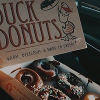 รูปภาพถ่ายที่ Duck Donuts โดย Mohammad เมื่อ 2/4/2021