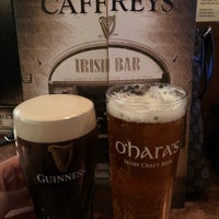 Foto tirada no(a) Caffrey&amp;#39;s Irish Bar por Carmen V. em 2/16/2019