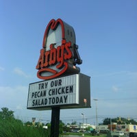 Photo taken at Arby&amp;#39;s by Kristy K. on 7/5/2013