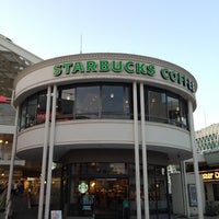 Photo taken at Starbucks Coffee 千里中央店 by DanganTraveler on 8/13/2013